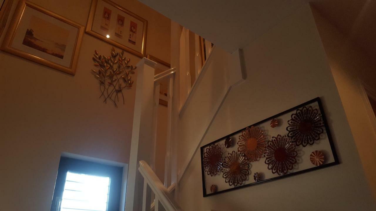 Penthouse Sleeps 11 * EDI